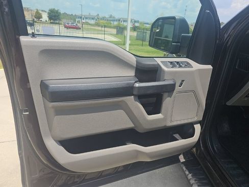 Used 2018 Ford F150 XL w/ Equipment Group 101A Mid AWD/4WD image 13