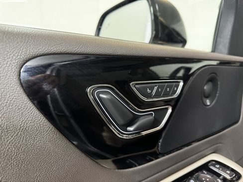 Used 2022 Lincoln Aviator Grand Touring w/ Elements Package Plus image 16