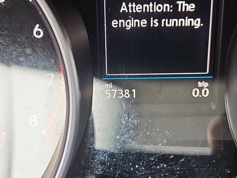 Certified 2021 Volkswagen Tiguan SE w/ Panoramic Sunroof Package image 6