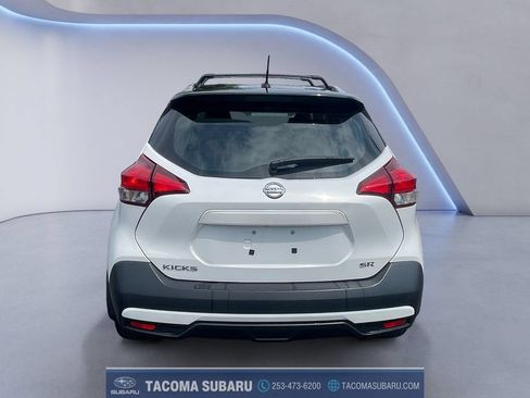 Used 2018 Nissan Kicks SR w/ Premium Package FWD image 4