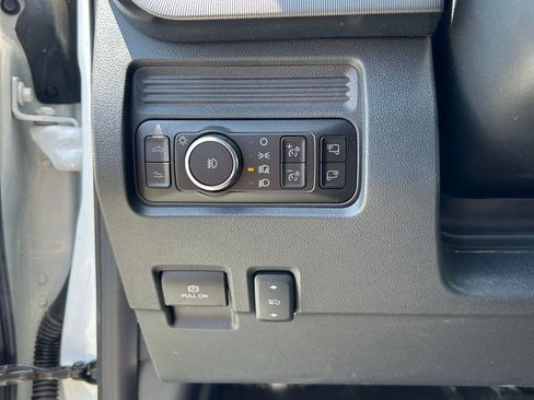 Used 2025 Ford F250 Platinum AWD/4WD image 14