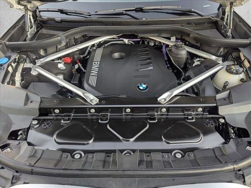 Used 2025 BMW X7 xDrive40i w/ M Sport Package image 24