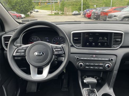 Used 2020 Kia Sportage LX AWD/4WD image 18