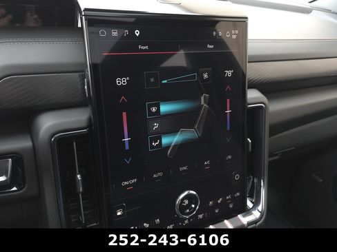 Used 2025 GMC Yukon AT4 w/ AT4 Premium Plus Package AWD/4WD image 19