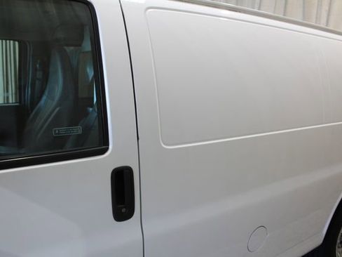 Used 2014 GMC Savana 3500 image 22