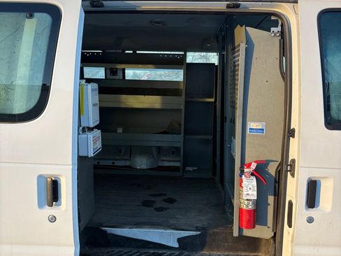 Used 2008 Ford E-350 and Econoline 350 Extended Super Duty image 11