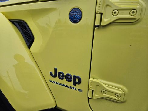 Used 2023 Jeep Wrangler Unlimited Rubicon 4xe w/ Steel Bumper Group image 12