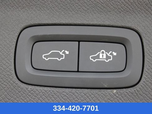 Certified 2023 Volvo XC90 T8 Ultimate w/ Protection Package Premier image 33