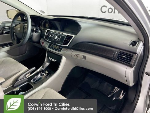 Used 2013 Honda Accord EX image 28