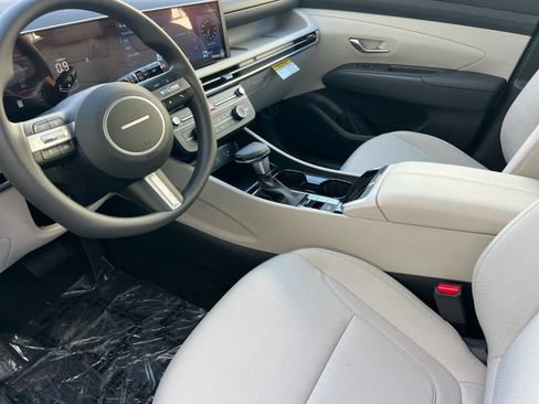 New 2026 Hyundai Tucson SE image 11