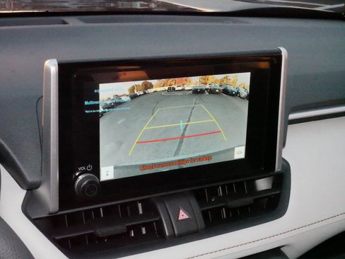 Certified 2025 Toyota RAV4 XLE image 30