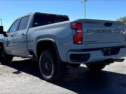 Used 2024 Chevrolet Silverado 2500 LT w/ Z71 Sport Edition AWD/4WD image 3