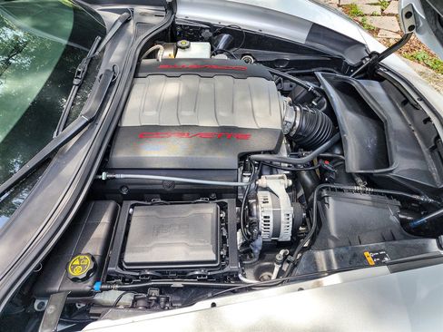 Used 2019 Chevrolet Corvette Stingray Coupe w/ Battery Protection Package RWD image 29