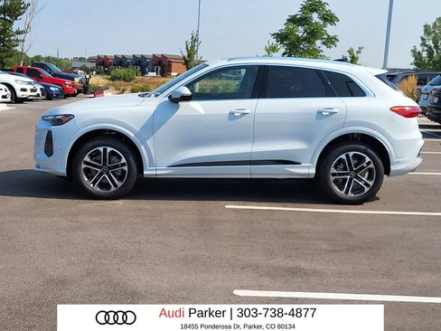 Used 2025 Audi Q5 Premium w/ Convenience Package AWD/4WD image 2