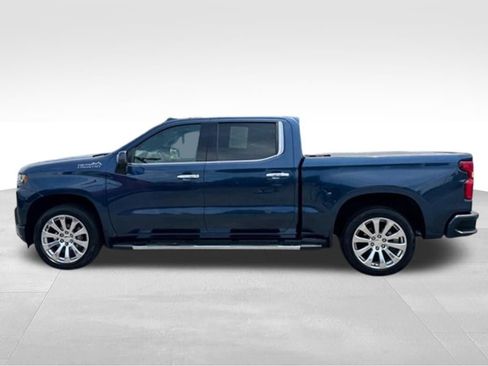 Used 2020 Chevrolet Silverado 1500 High Country w/ Technology Package AWD/4WD image 2
