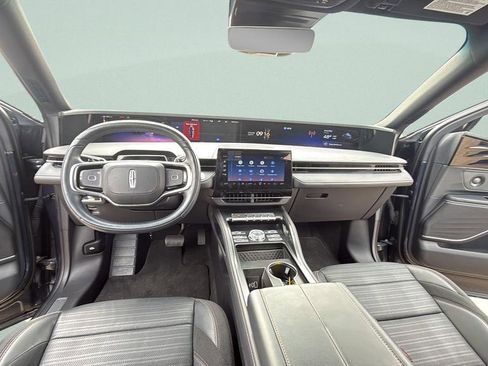 Used 2024 Lincoln Nautilus Reserve w/ Equipment Group 202A AWD/4WD image 26