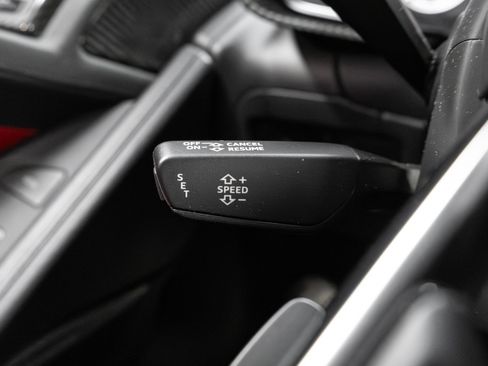 Used 2018 Audi R8 V10 w/ Premium Package image 53