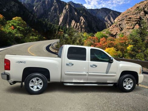 Used 2012 Chevrolet Silverado 1500 LTZ w/ LTZ White Diamond Edition AWD/4WD image 2
