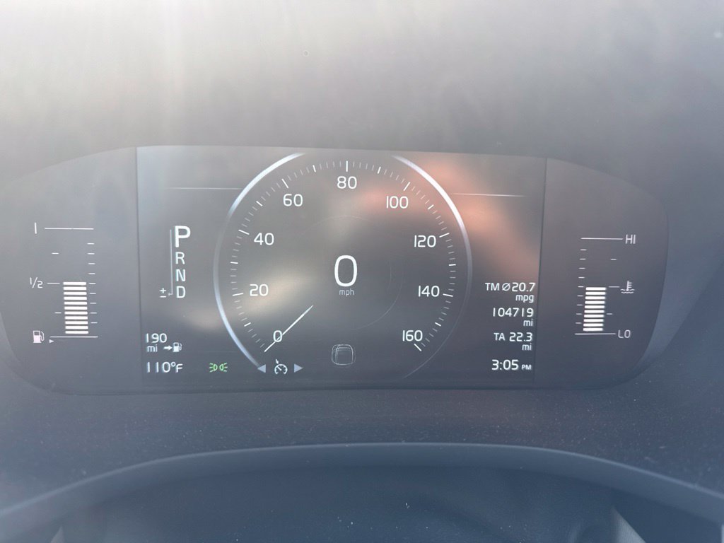Used 2019 Volvo XC60 T5 Momentum w/ Premium Package FWD image 11