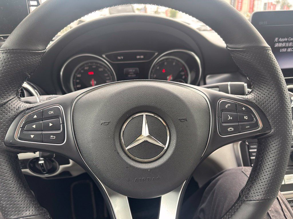 Used 2019 Mercedes-Benz GLA 250 image 16