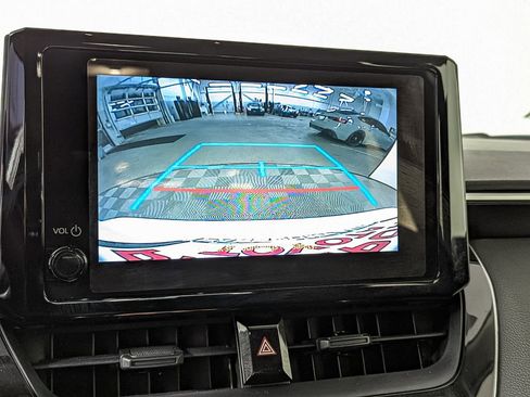 Used 2023 Toyota Corolla LE image 28