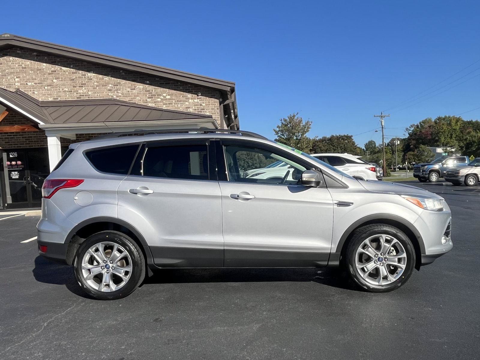 Used 2013 Ford Escape SEL AWD/4WD image 24