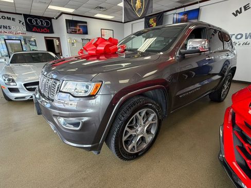 Used 2020 Jeep Grand Cherokee Overland AWD/4WD image 8