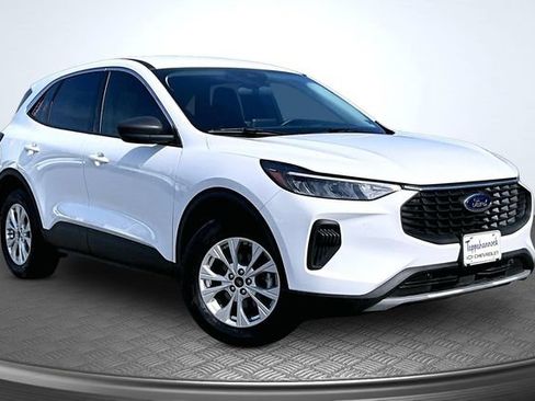 Used 2023 Ford Escape Active image 3