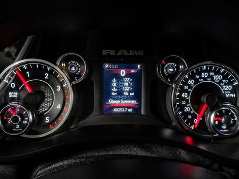 Used 2024 RAM 3500 Tradesman w/ Chrome Appearance Group image 18