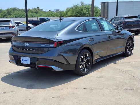 Used 2025 Hyundai Sonata SEL FWD image 8