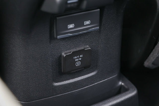 Used 2026 Jeep Wrangler Unlimited Sahara AWD/4WD image 31