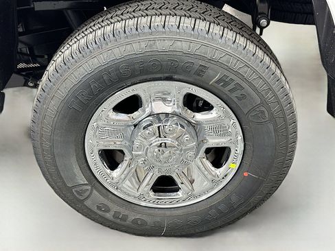 New 2026 RAM 2500 Tradesman w/ Chrome Appearance Group AWD/4WD image 9