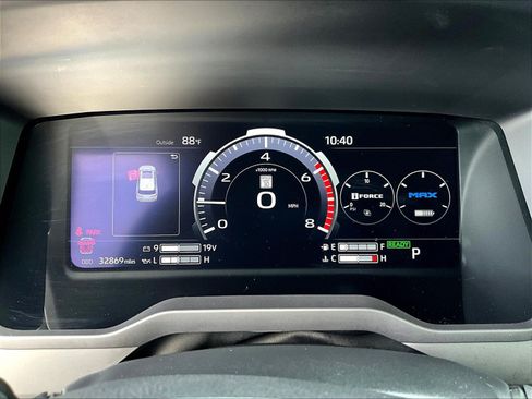 Used 2024 Toyota Sequoia Platinum AWD/4WD image 13