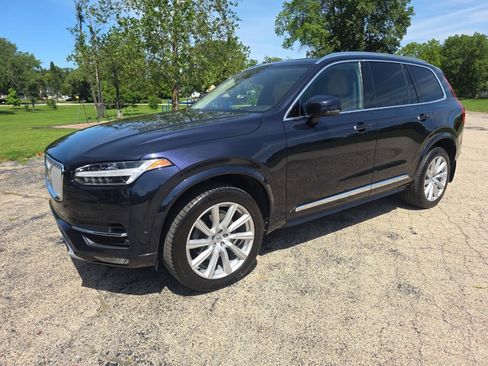 Used 2016 Volvo XC90 T6 Inscription w/ Convenience Package AWD/4WD image 2