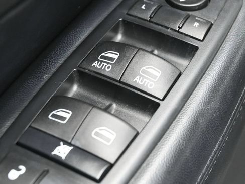 Used 2016 Jeep Grand Cherokee Laredo w/ Quick Order Package 23E AWD/4WD image 14