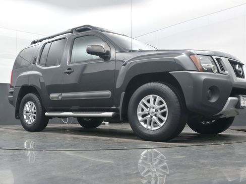 Used 2015 Nissan Xterra S image 23