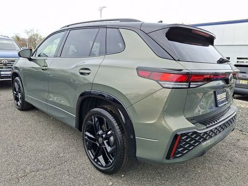 New 2026 Volkswagen Tiguan SE R-Line image 3