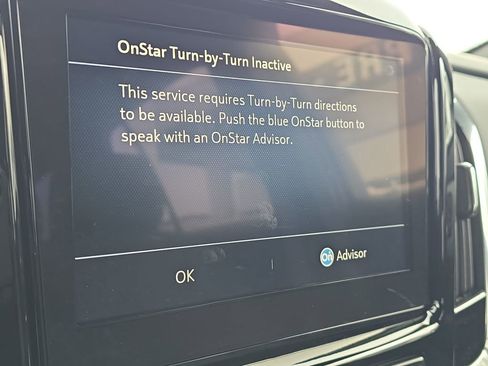 Certified 2023 Chevrolet Traverse LT w/ Rear Camera Mirror Package image 15