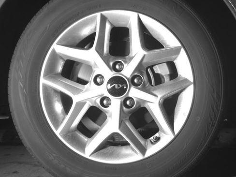 Used 2025 Kia Soul LX w/ LX Technology Package FWD image 22
