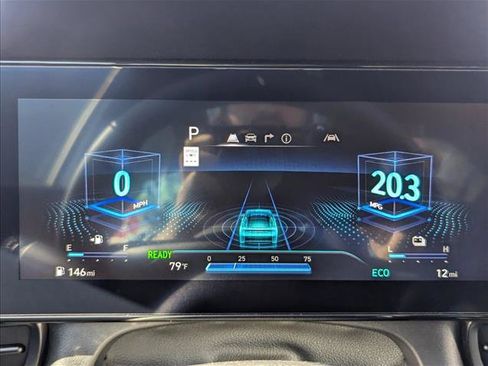 Used 2025 Hyundai Elantra SEL FWD image 10