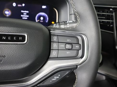 Used 2024 Jeep Wagoneer Series II AWD/4WD image 48
