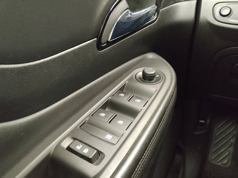 Used 2017 Buick Encore Preferred image 27