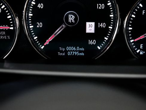 Used 2023 Rolls-Royce Cullinan Black Badge image 18