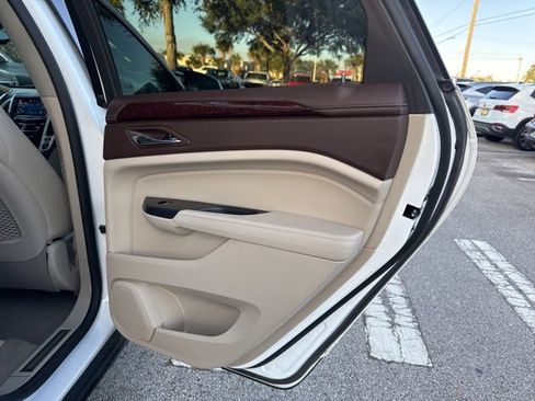 Used 2016 Cadillac SRX Luxury w/ Driver Awareness Package image 16