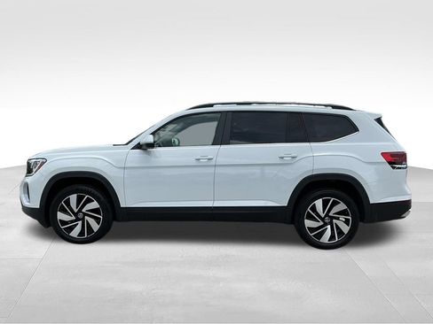 Used 2024 Volkswagen Atlas SE FWD image 3