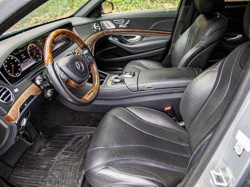 Used 2015 Mercedes-Benz S 550 Sedan image 26