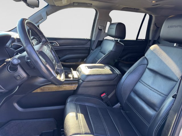 Used 2016 GMC Yukon Denali RWD image 11