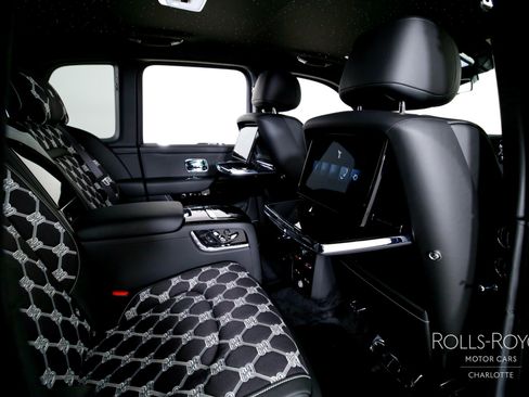 New 2026 Rolls-Royce Cullinan image 33