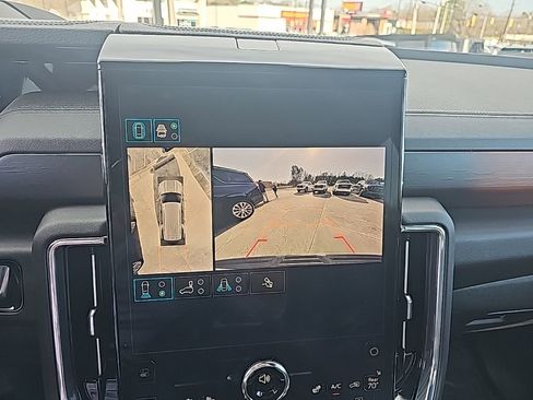 Certified 2025 GMC Yukon Denali image 22