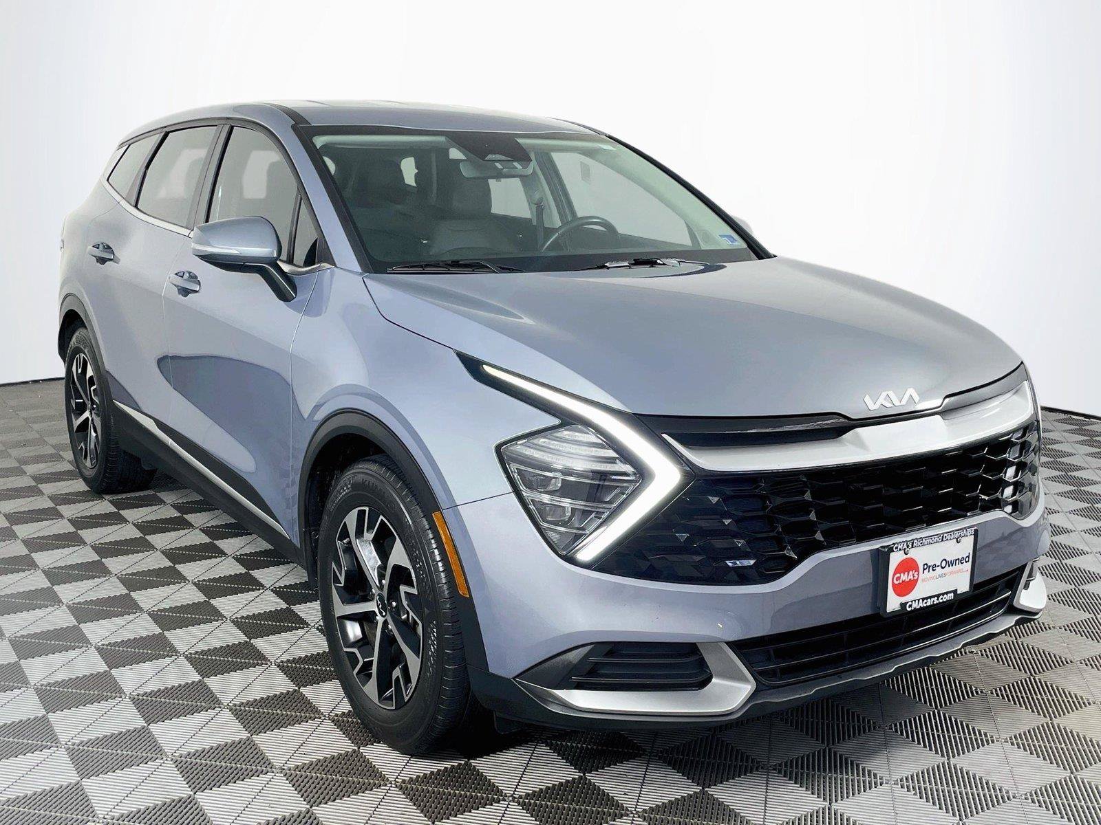 Used 2024 Kia Sportage EX FWD image 1